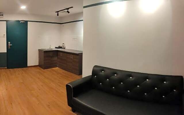 Smile Hotel C180 Cheras Selatan