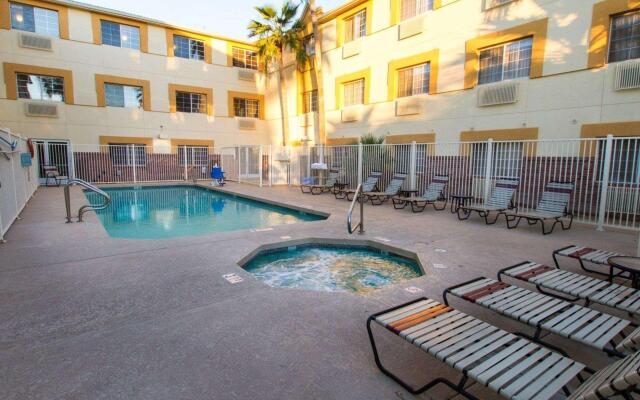 Comfort Suites Phoenix Airport