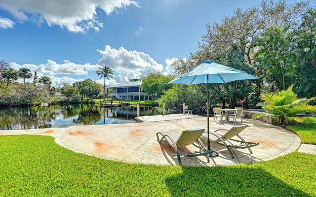 Bonita Springs Riverfront Retreat w/ Lanai