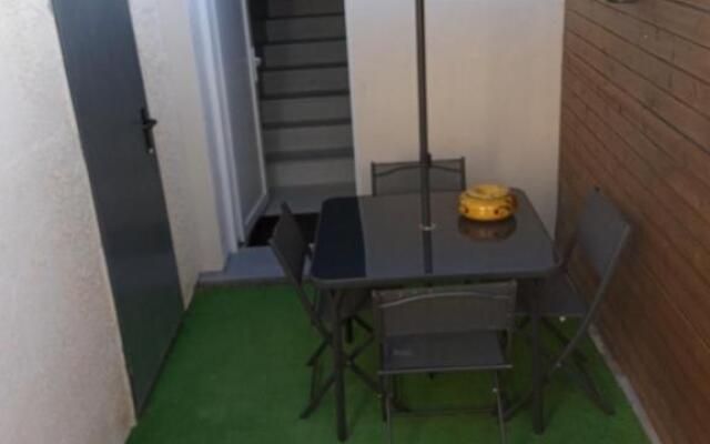 Appartement spacieux 10 mn plage wifi stationnement