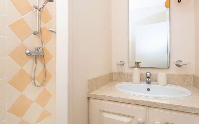 Charming Apartment With Dishwasher, View at the Golf Course