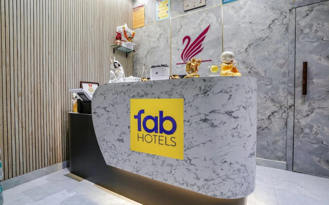 Fabexpress Royal Inn