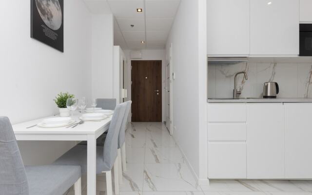 Varsovie Studio With A/C by Renters