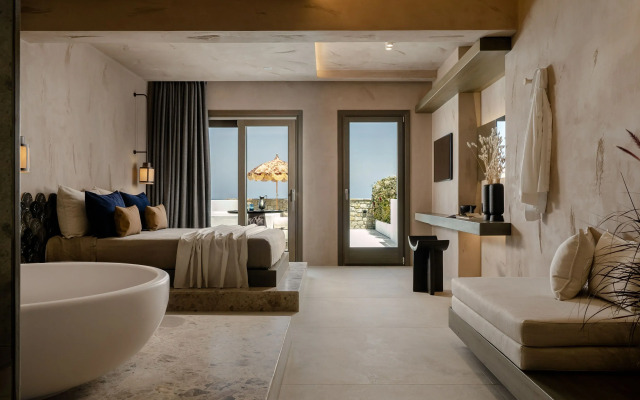 Naxos Rhyton-Adults Only