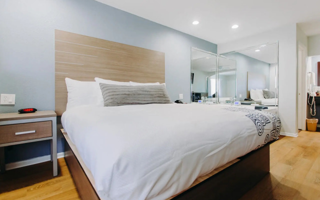 Scottish Inns and Suites - Near Kemah Boardwalk