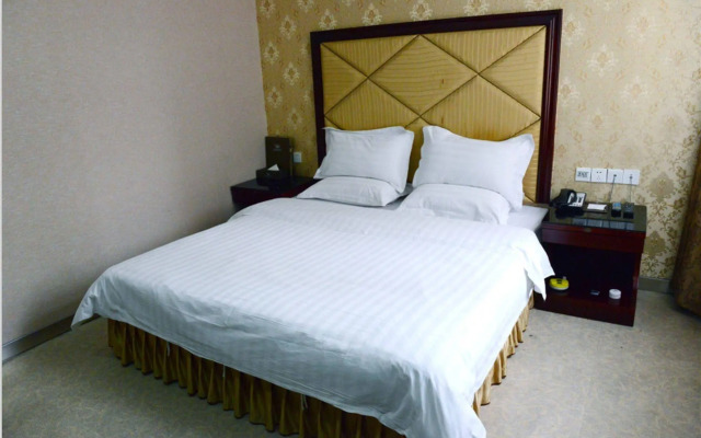 Xinghe Taixiang Hotel (Zhanqian Road Branch)