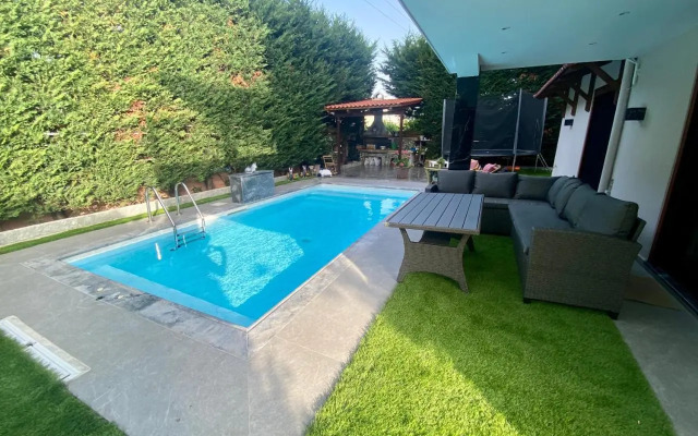 Evelina’s house