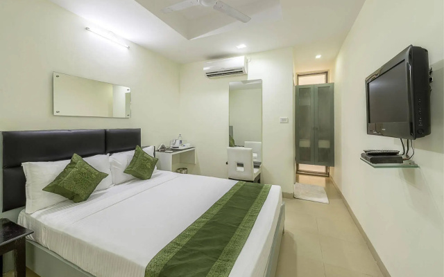 Fabhotel Cosmo Annora