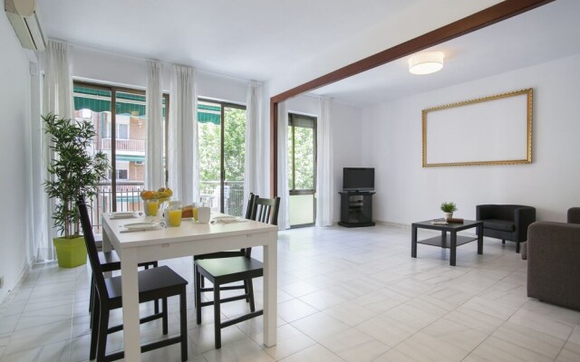 BBarcelona Sant Jordi Flat