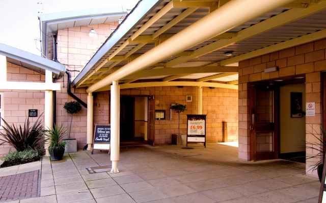 Premier Inn Manchester - Cheadle