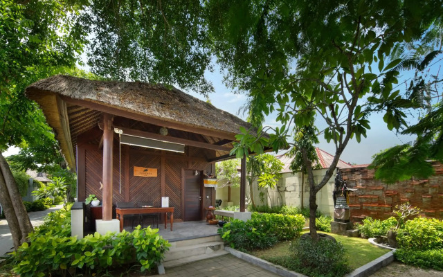 Lembongan Beach Club and Resort