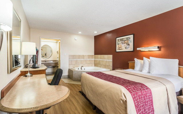 Red Roof Inn Bowling Green