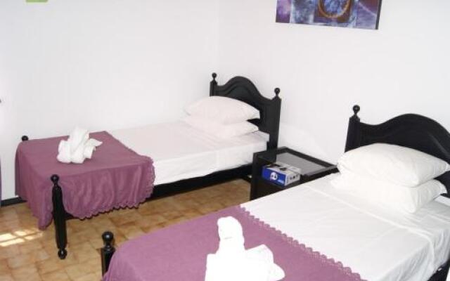''Mi casa, su casa'' Guest House & Coffee House