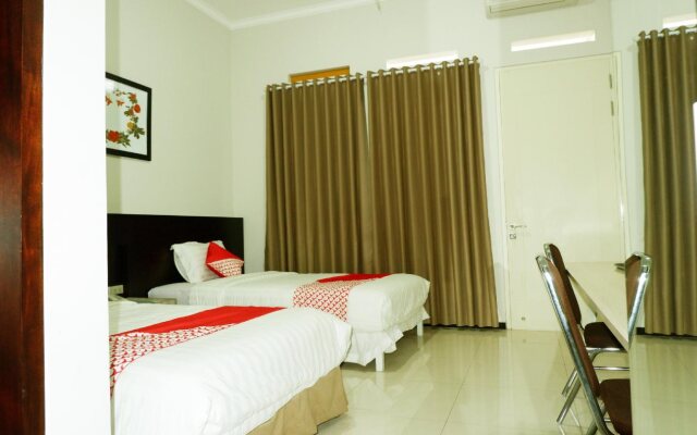 OYO 493 Permata Jingga AA 19 Boutique Syariah