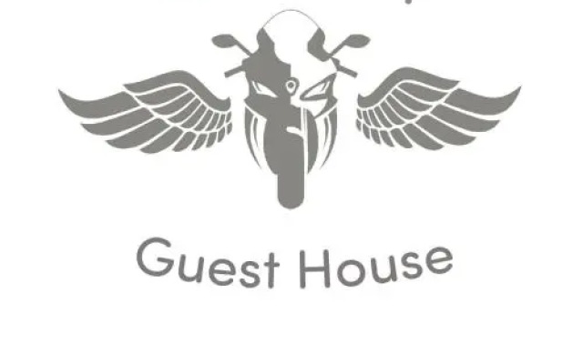 Monique's Guest House & Bike Stop