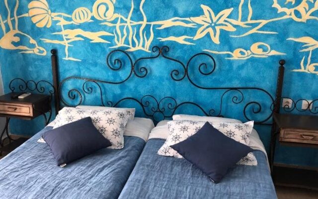 Thalassa Hotel