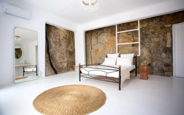 Cyra Mykonos Estate
