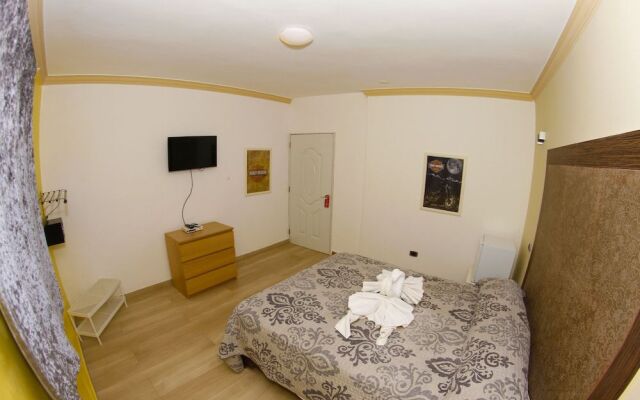 FrioHot Hotel