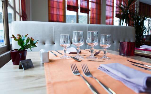 Kyriad Orange Centre