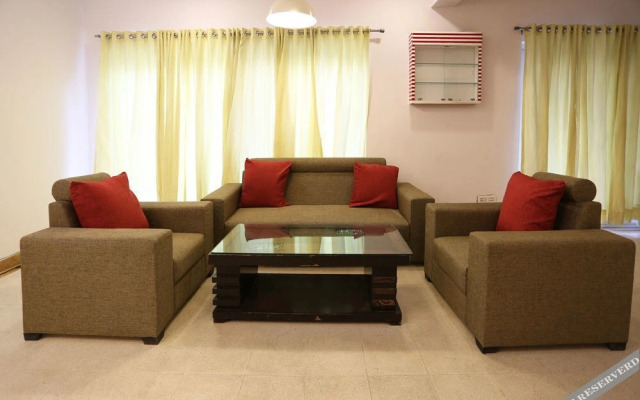 OYO Flagship Noida Golf Course