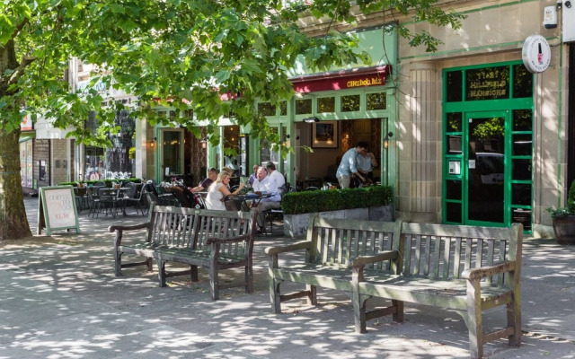 Belsize Park Gardens by Onefinestay