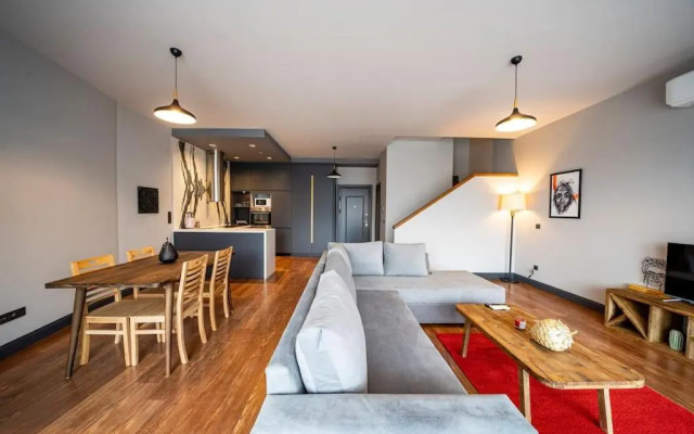 Superior, dublex residence,7/24 Security,2 bedroom ( Benesta 231 )