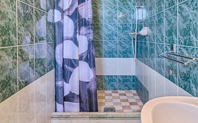 Comfort Pool Apartments