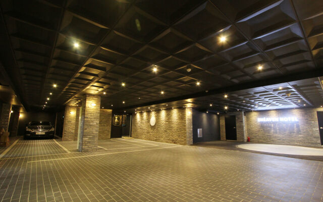 To Heaven Hotel Nampo