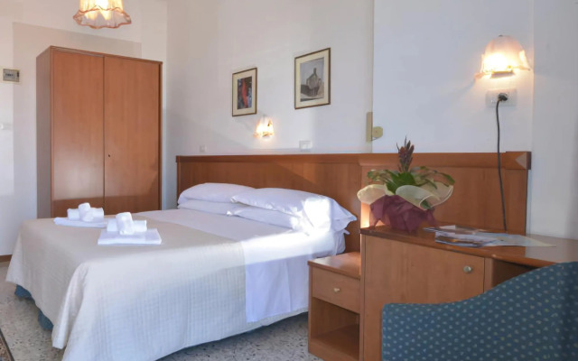 Hotel Diplomat Marine