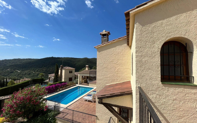 Beautiful holiday home in Calonge with private pool