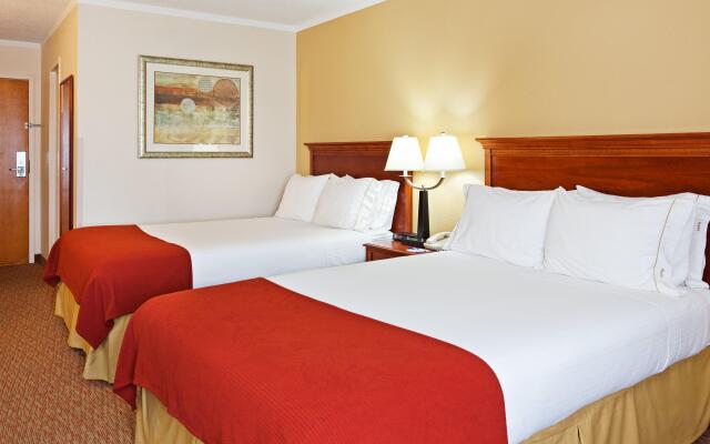 Holiday Inn Express & Suites Greensboro-(I-40 Wendover), an IHG Hotel