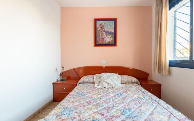Comfortable Holiday Home in L'ampolla With Swimming Pool