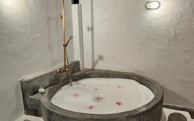 Ipoh Santorini Hideaway Hotel Inspired