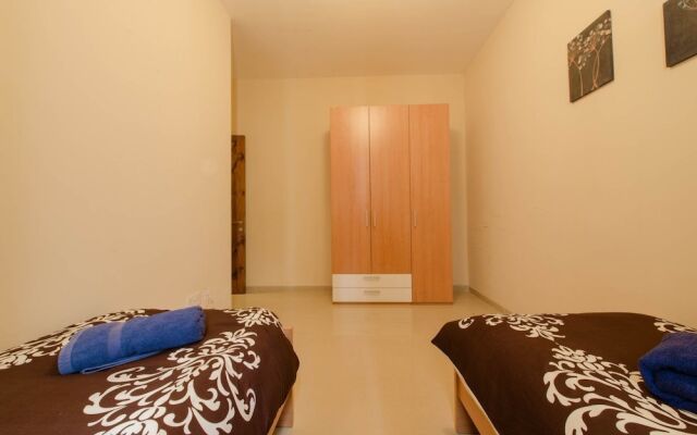 Luxury Holiday Apartment IN Qawra