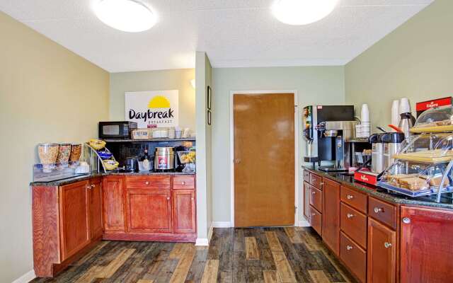 Days Inn by Wyndham Clarksville TN