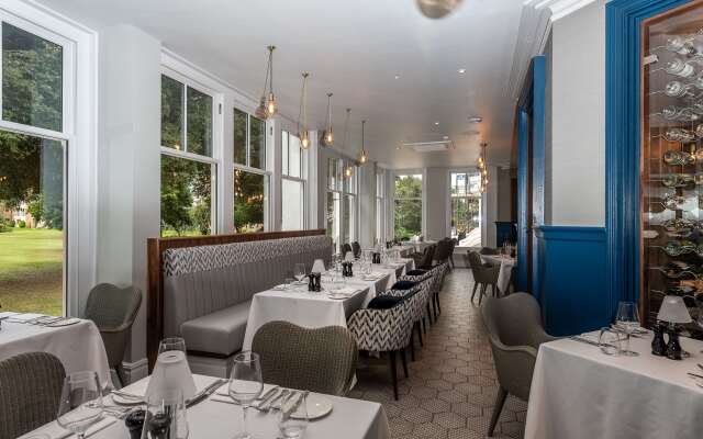 Clifton Hotel