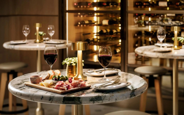 The Ritz-Carlton, Toronto