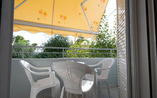 Elia Beach Apartments Vrachos