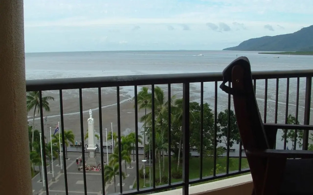 Cairns Apartment Esplanade Ocean Views