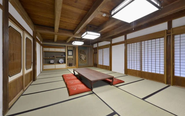 Yadoya Shiroganeya