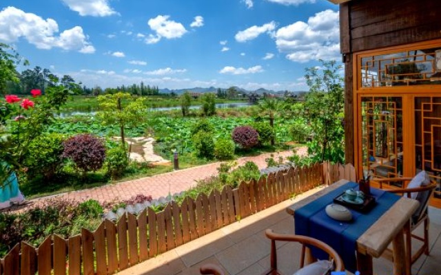 FIoating Life Dream Lake View Homestay – Outside – Qiubei