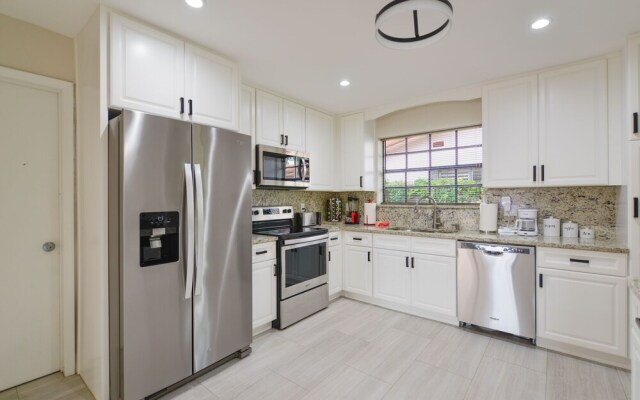 Great 3BR family house. Pool n Billiards