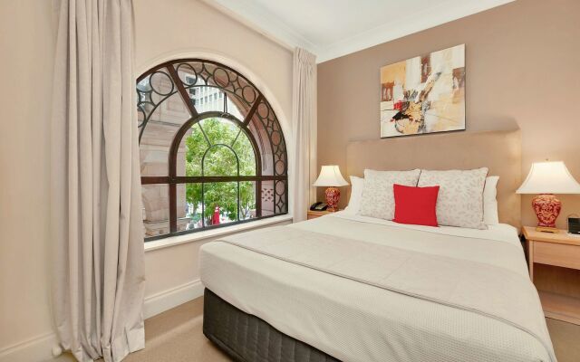 The Manor Apartment Hotel