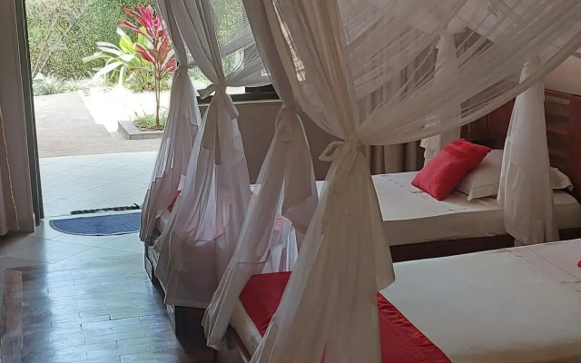 Andasibe Cyperus Hotel