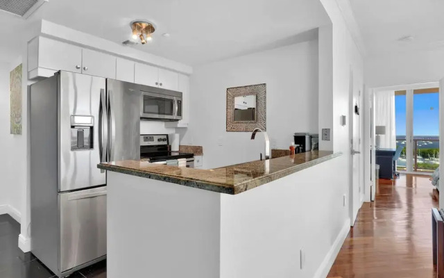Tropical Paradise - Spacious 3-Bedroom