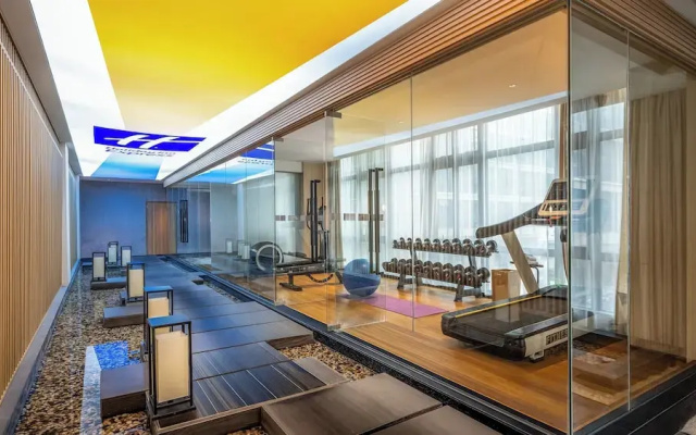 Holiday Inn Express Guangzhou Baiyun Airport T2 by IHG