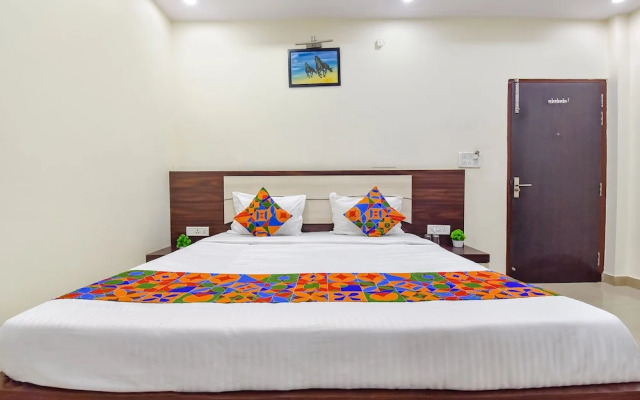 Pink Palace by FabHotel