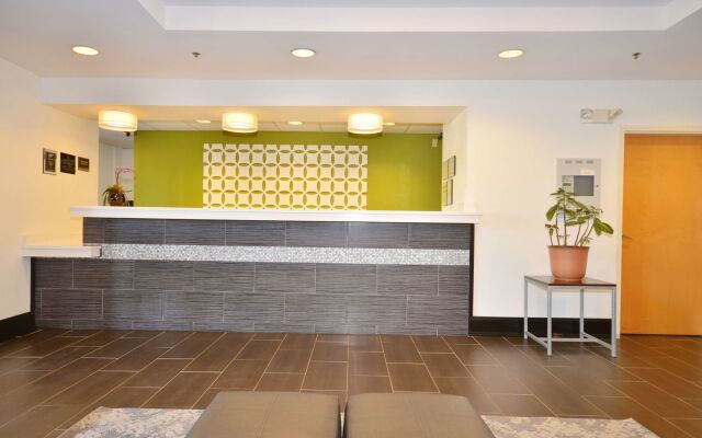 Best Western Commerce Inn