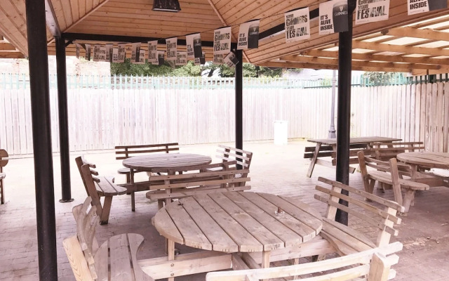 McCauls Bar & Guesthouse
