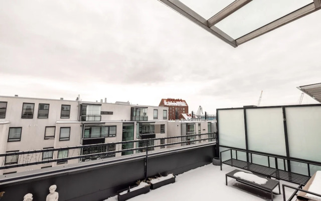 2ndhomes Stunning Penthouse with Sauna